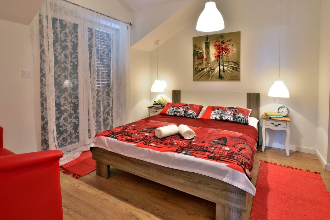 Apartmani Julija Vodice Exterior photo